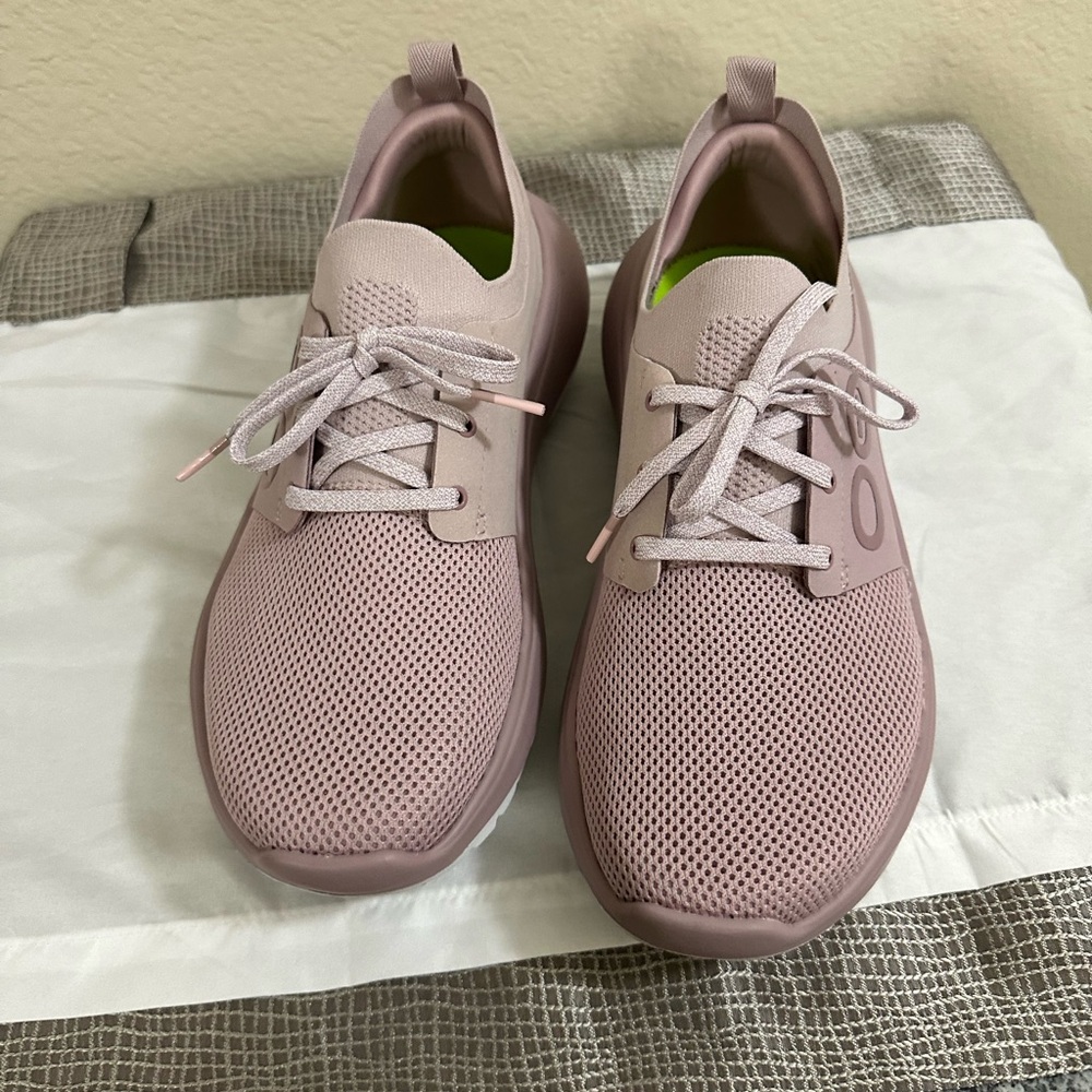 Oofos sneaker size 10 - Picture 3 of 13